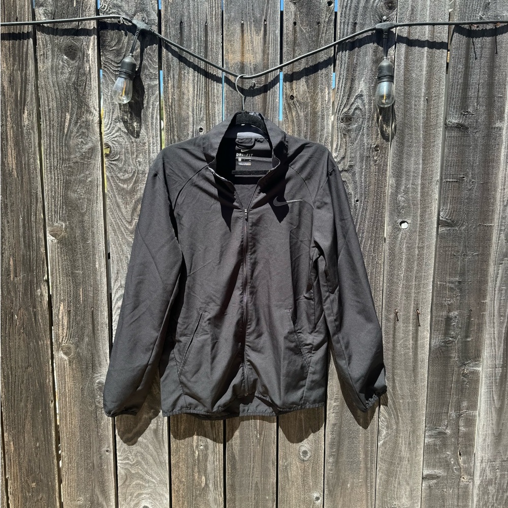 Women's Nike Black Full Zip Light Weight Dri-Fit Athletic Windbreaker Jacket sm